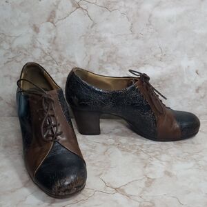 Pantanetti Vintage Two-Tone Leather Heel Loafers Women's Shoes Size 37.5